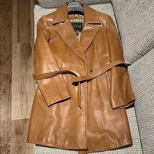 Danier Women's Tan Leather Trench Coat